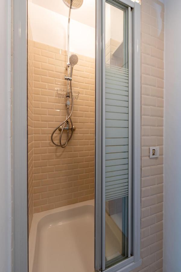 Charming Apartments Near Avenue Louise Брюксел Екстериор снимка