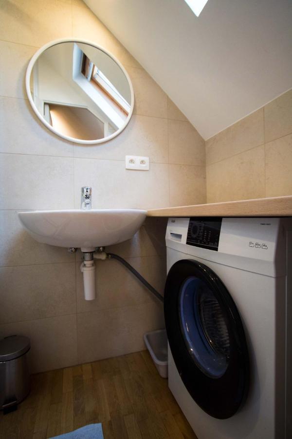 Charming Apartments Near Avenue Louise Брюксел Екстериор снимка